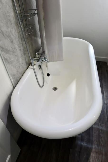 No.9 Guesthouse 伯恩利 外观 照片