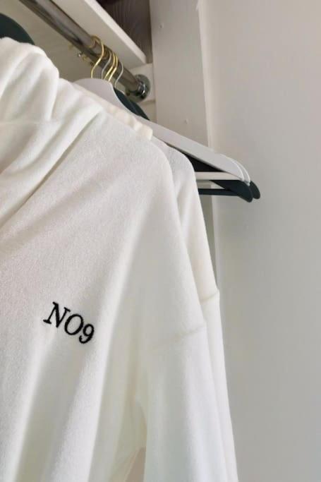 No.9 Guesthouse 伯恩利 外观 照片